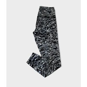 Size 6 - Lululemon Wunder Under Hi-Rise 7/8 Tight 25"